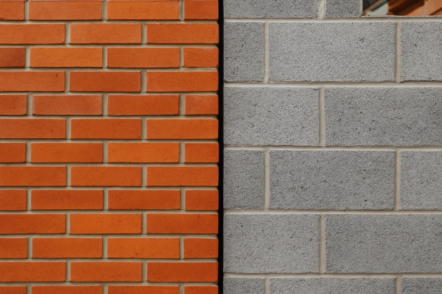 Construire en brique ou parpaing - Avantages et inconvénients clairs